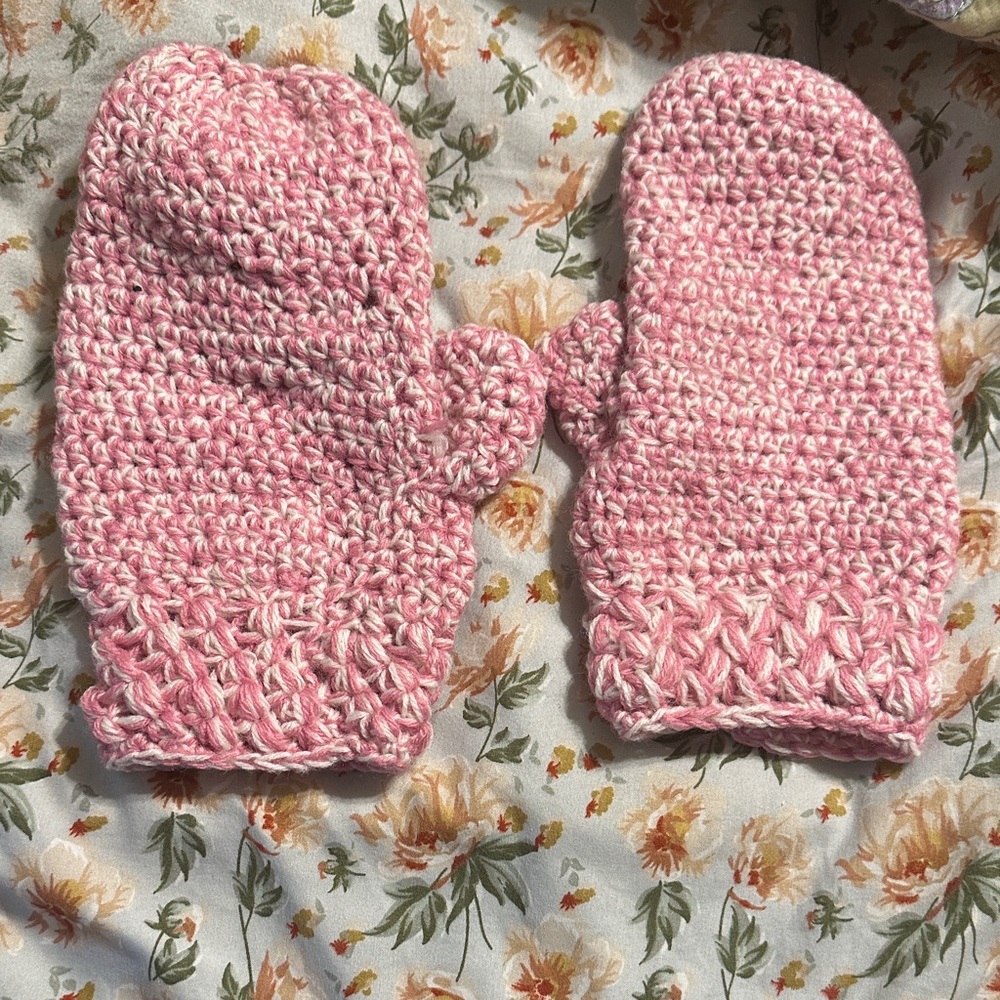 Cozy Pink Crochet Mittens for Women